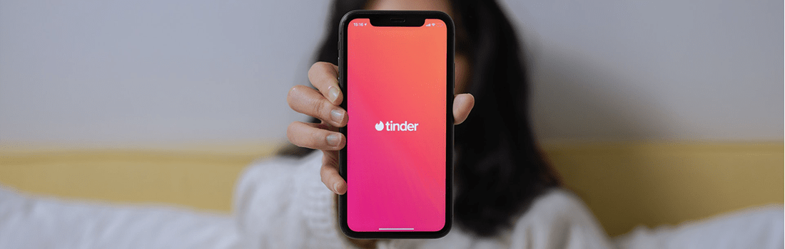 Hot New app Gets You Dates - Tinder iPhone App - Post banner