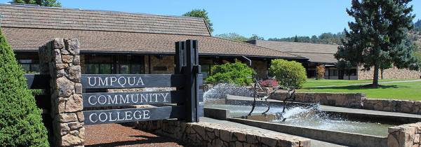 Essay on the Umpqua Community College Oregon Massacre - Post banner