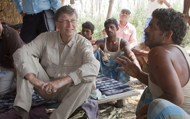 Bill Gates visits his foundation's vaccination and polio projects in India - BBC